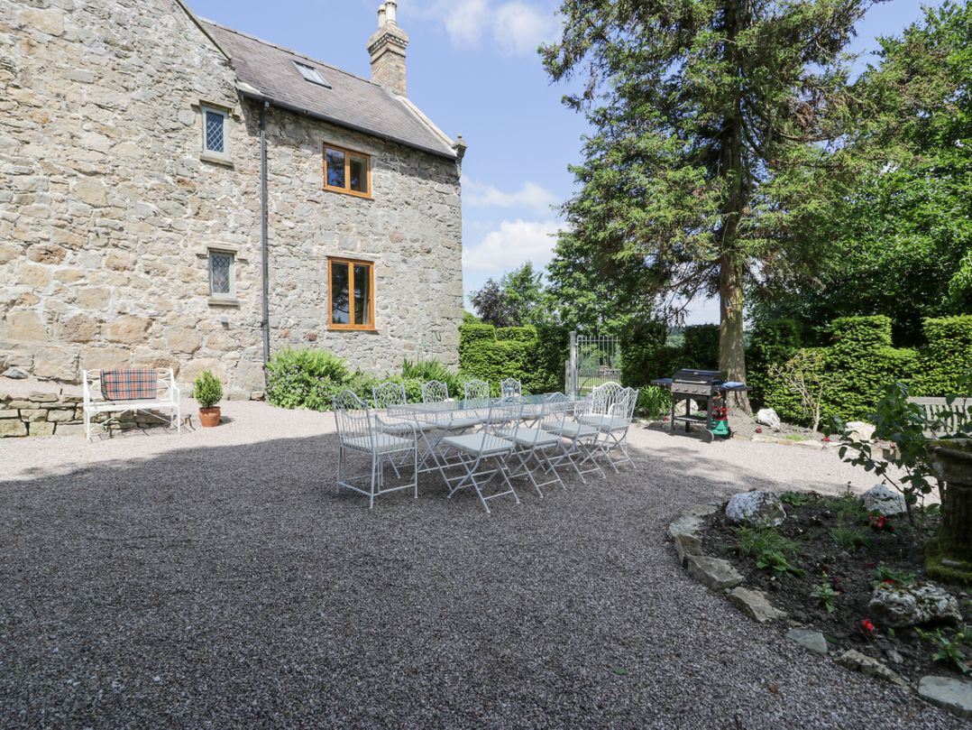 Pentre Hall