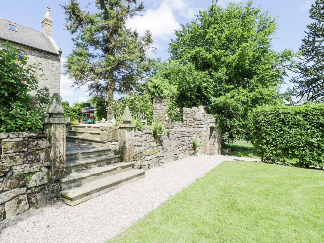 Pentre Hall