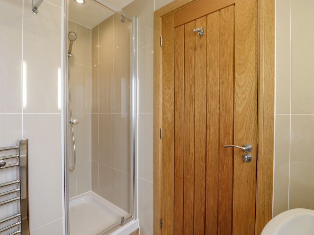Swandown, 3 Blackdown