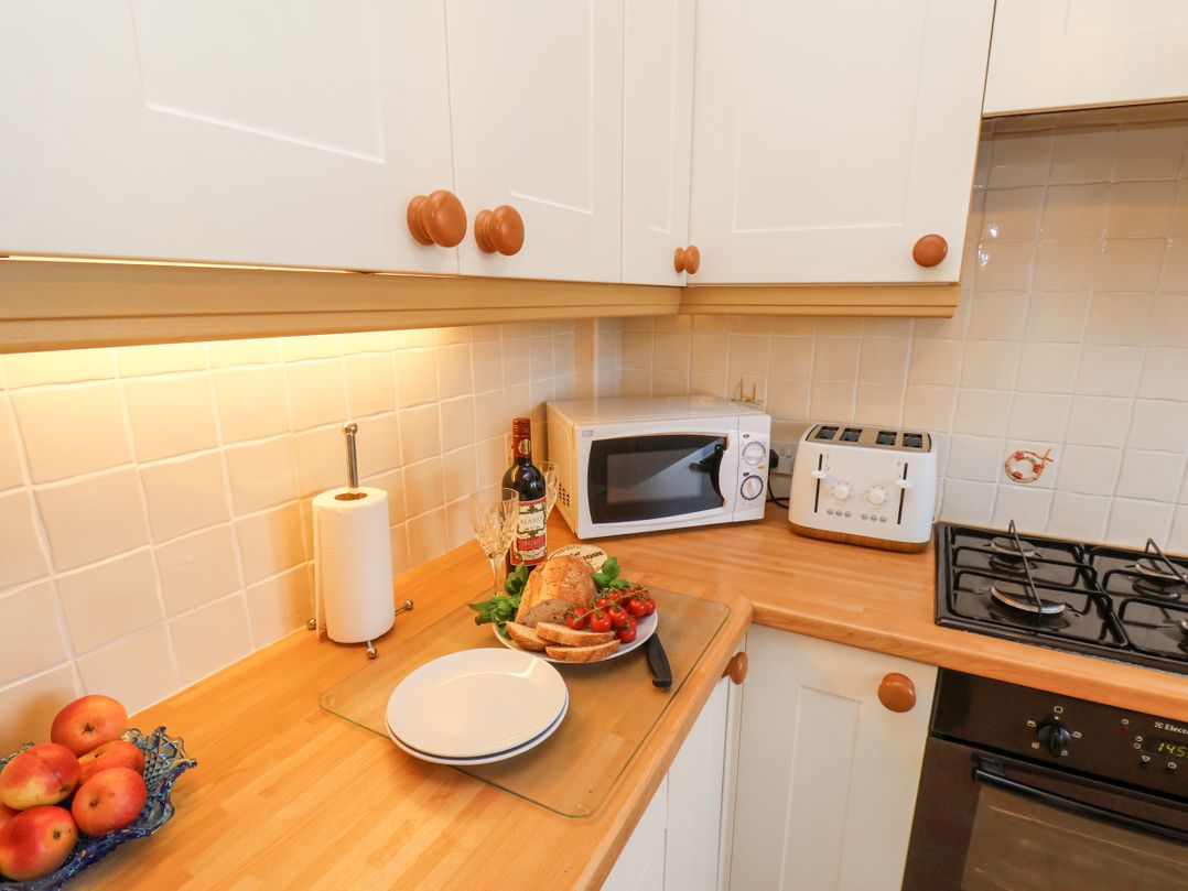Maypole Cottage