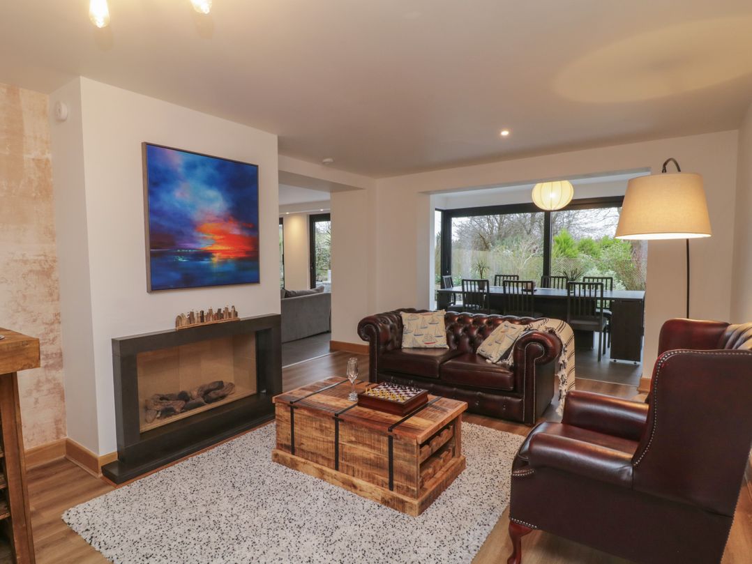 2 White Rock Court