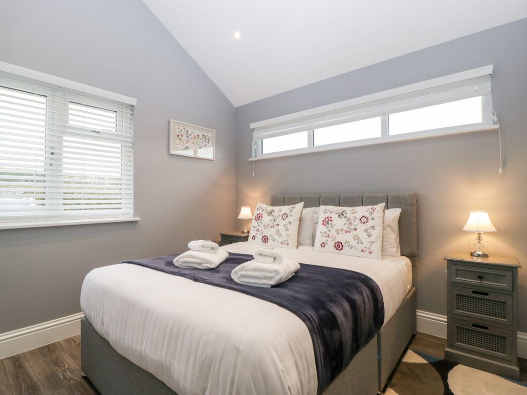1 Oak Park
