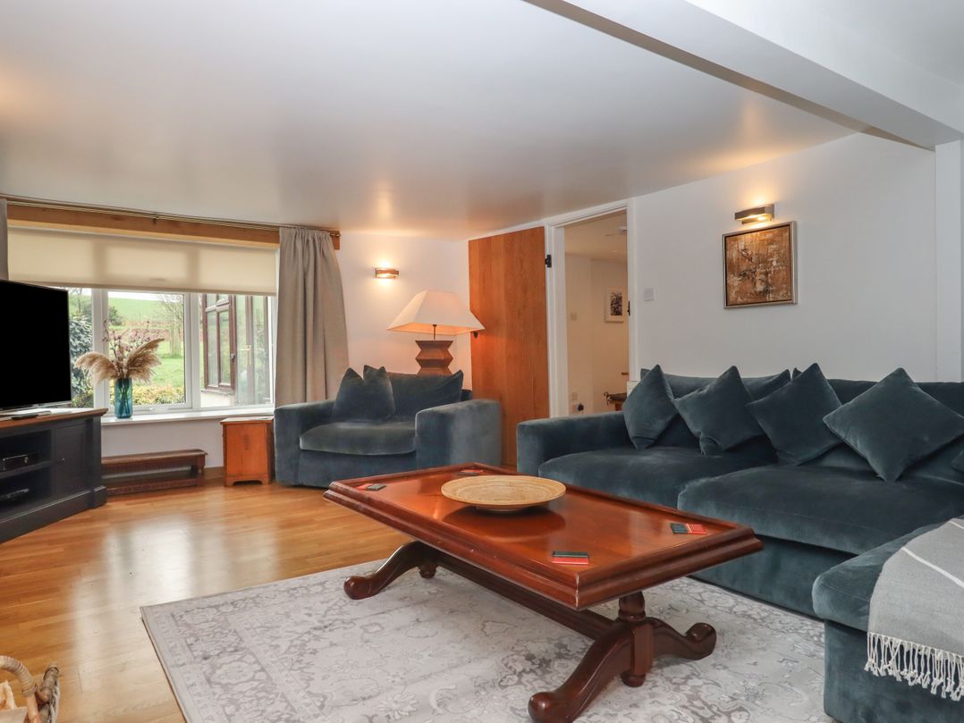 Waterland Farmhouse