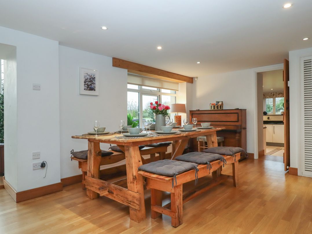 Waterland Farmhouse