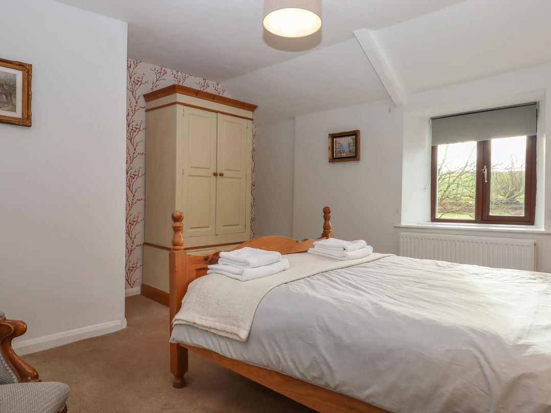 Waterland Farmhouse