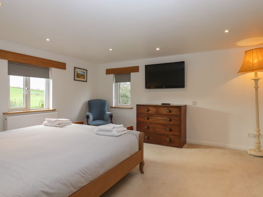 Waterland Farmhouse