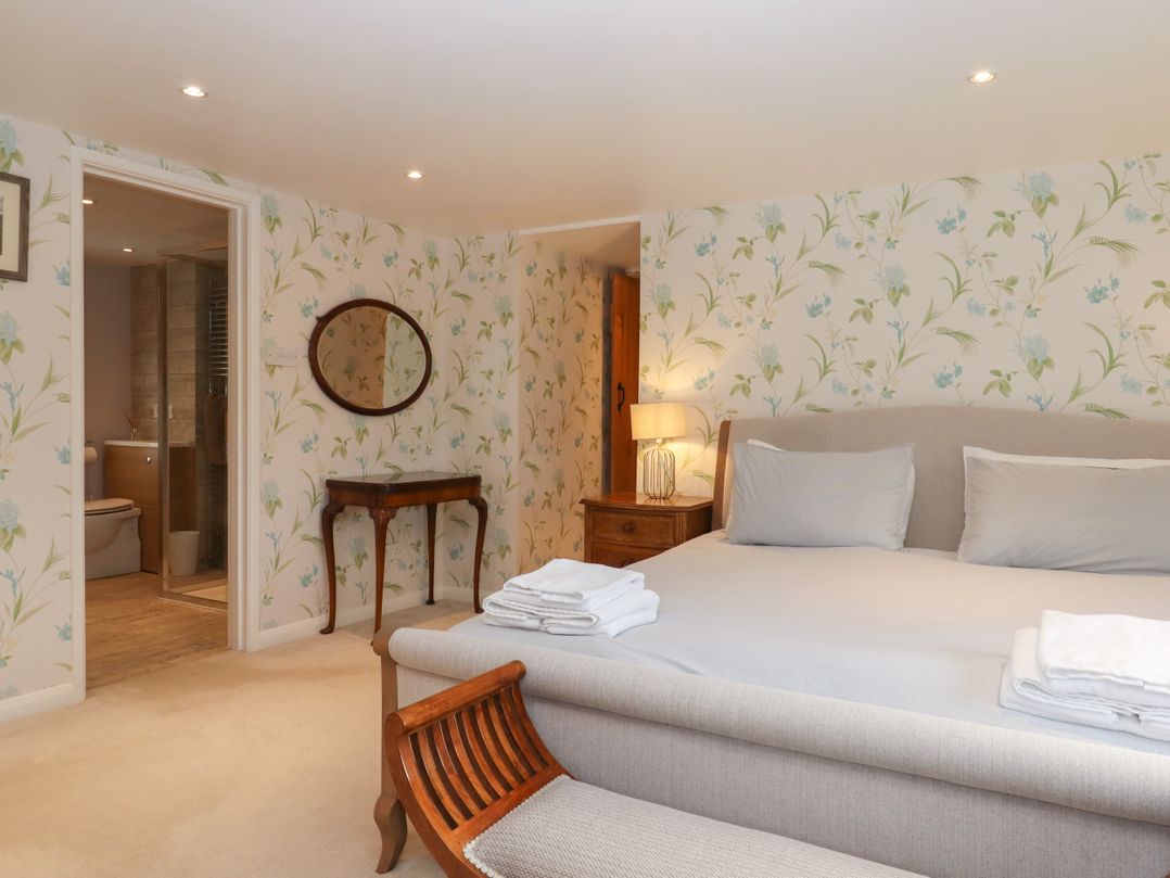 Waterland Farmhouse