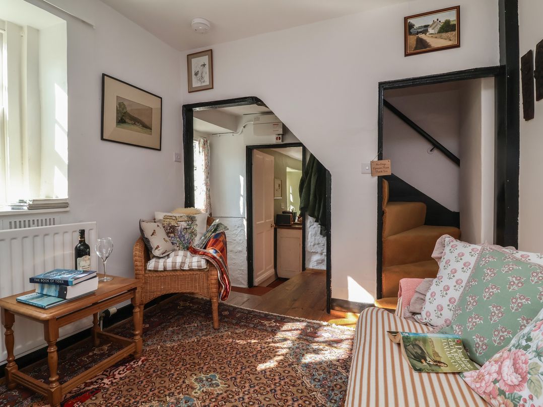 Blackbird Cottage near Appledore