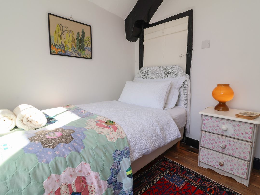 Blackbird Cottage near Appledore