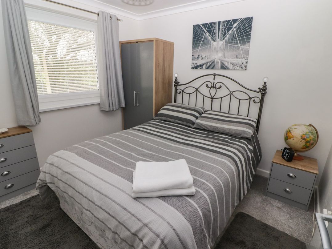 13 Gower Holiday Village