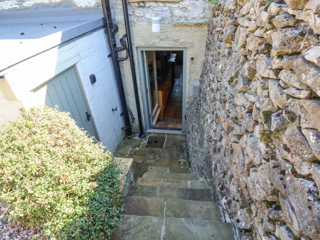 Flora Cottage