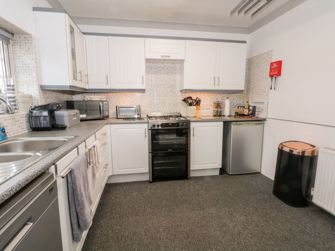 5 Woodside Avenue