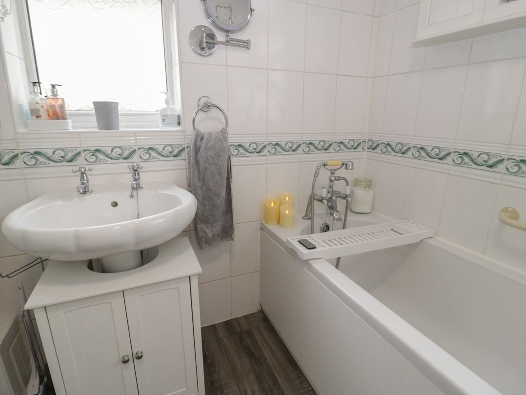 5 Woodside Avenue