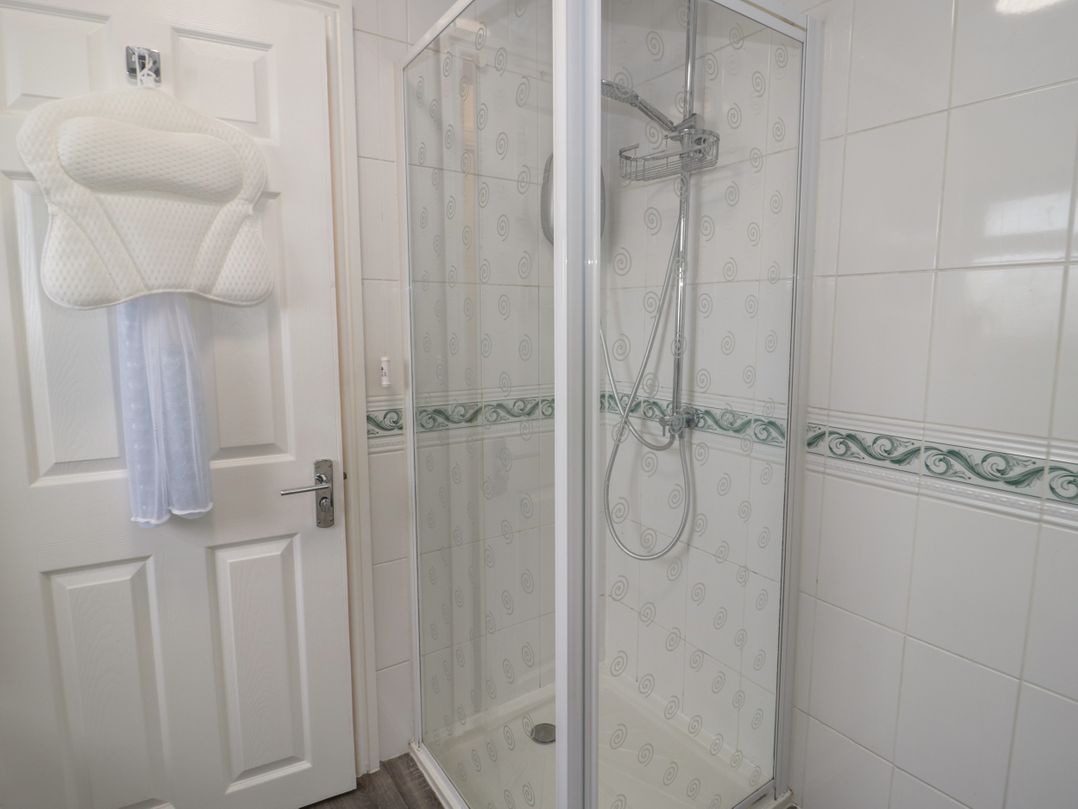 5 Woodside Avenue