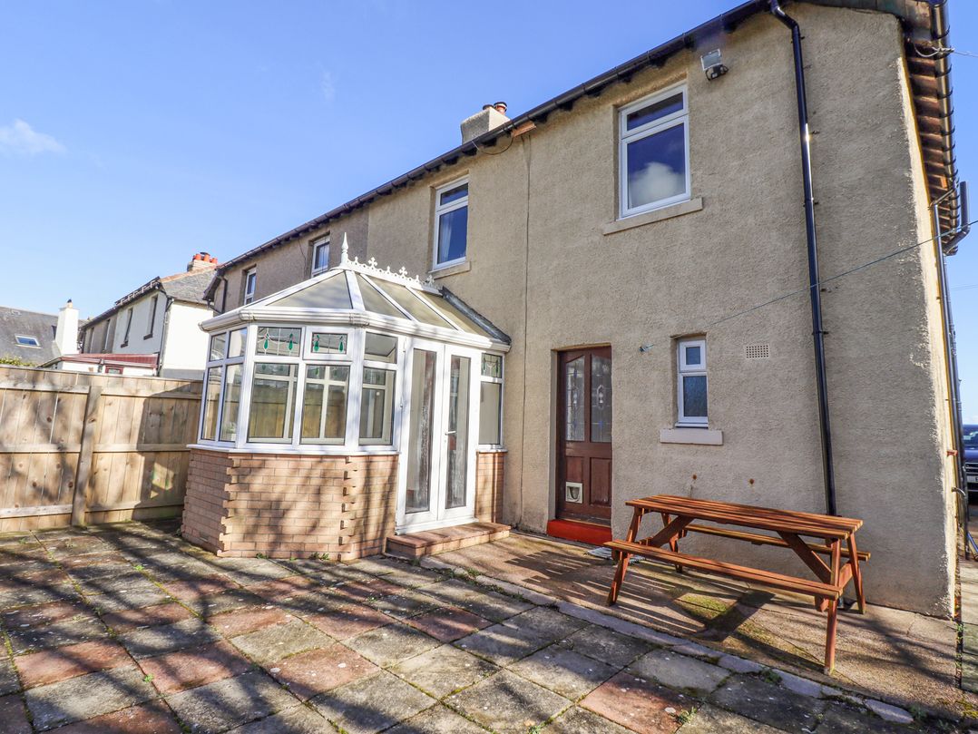 Dog friendly cottage in Low Newton-by-the-Sea, Northumberland - Sleeps 4