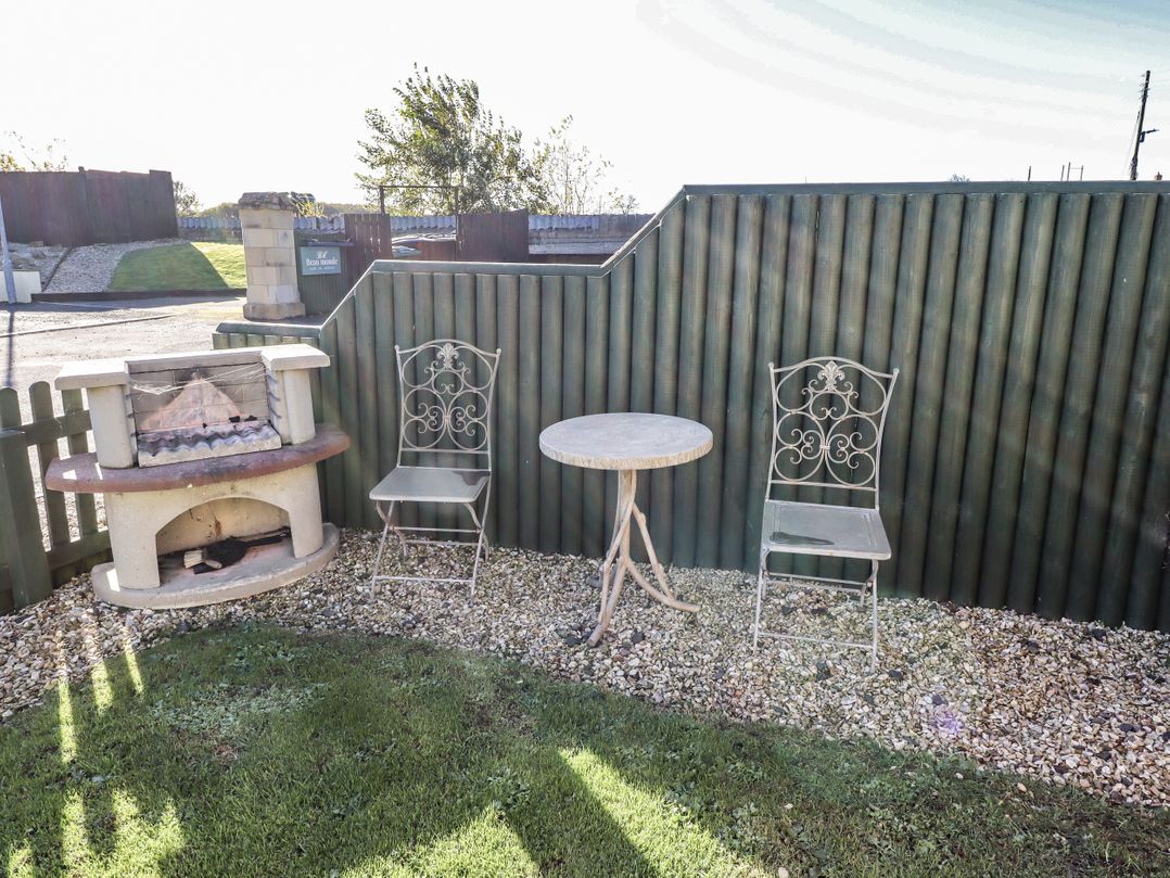 Avocet Cottage - Lucker Steadings