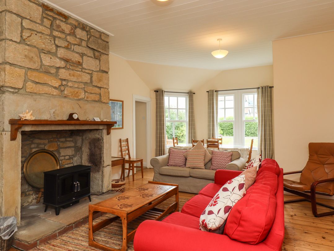Armstrong Cottages No2