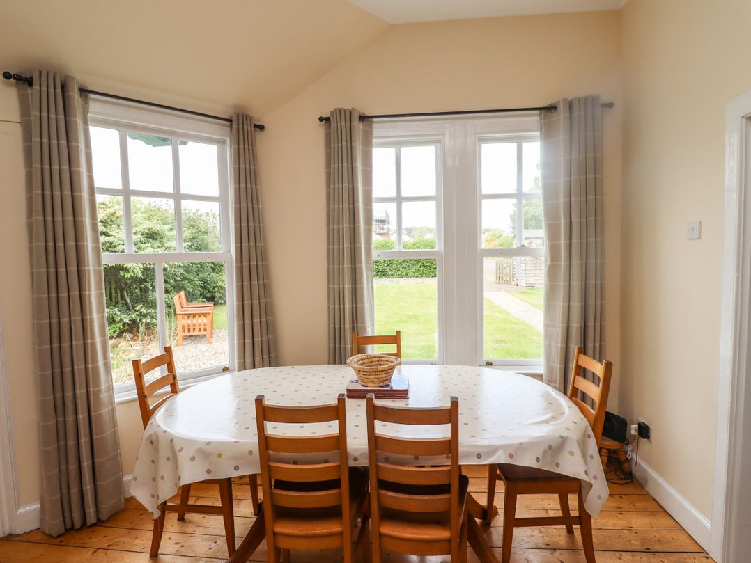 Armstrong Cottages No2