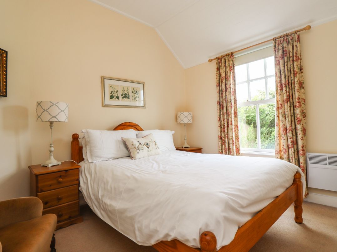 Armstrong Cottages No2