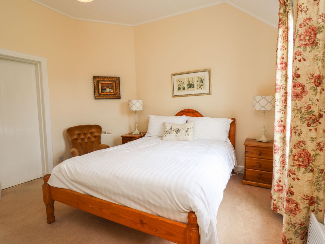 Armstrong Cottages No2