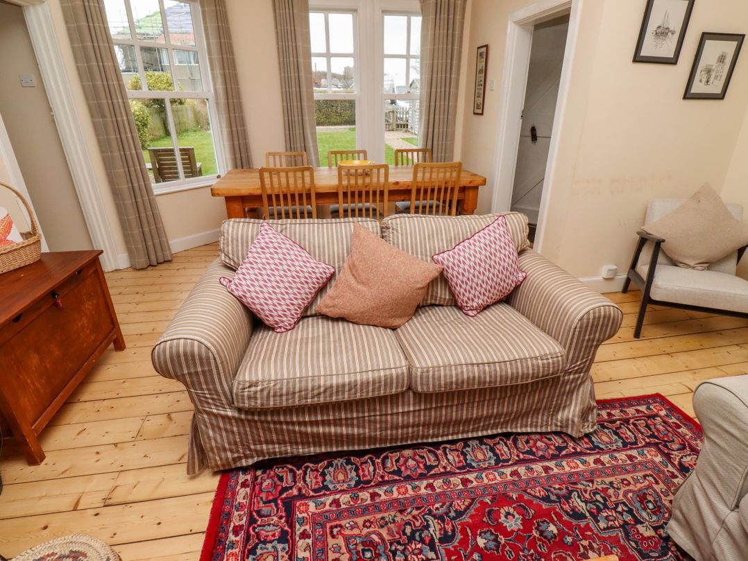Armstrong Cottages No2