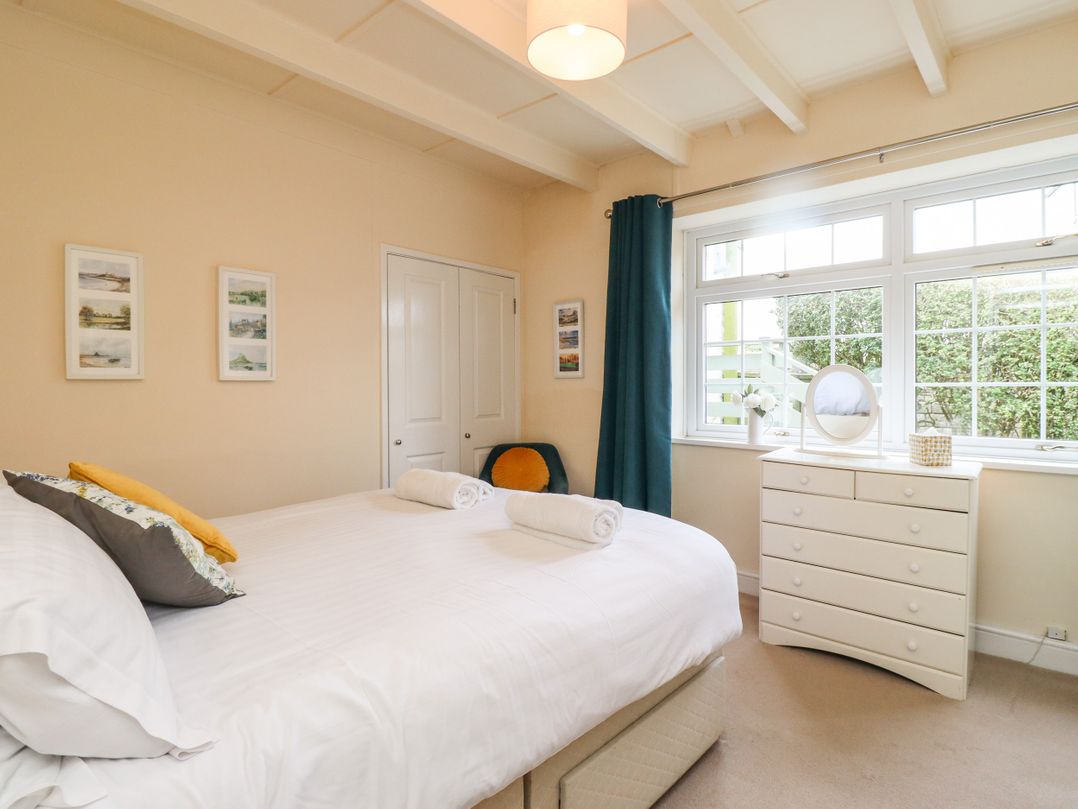 Sunshine Cottage