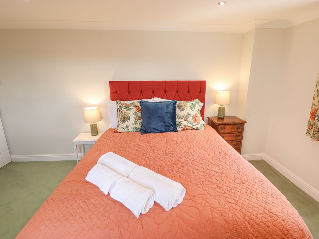 Moon Field Lodge