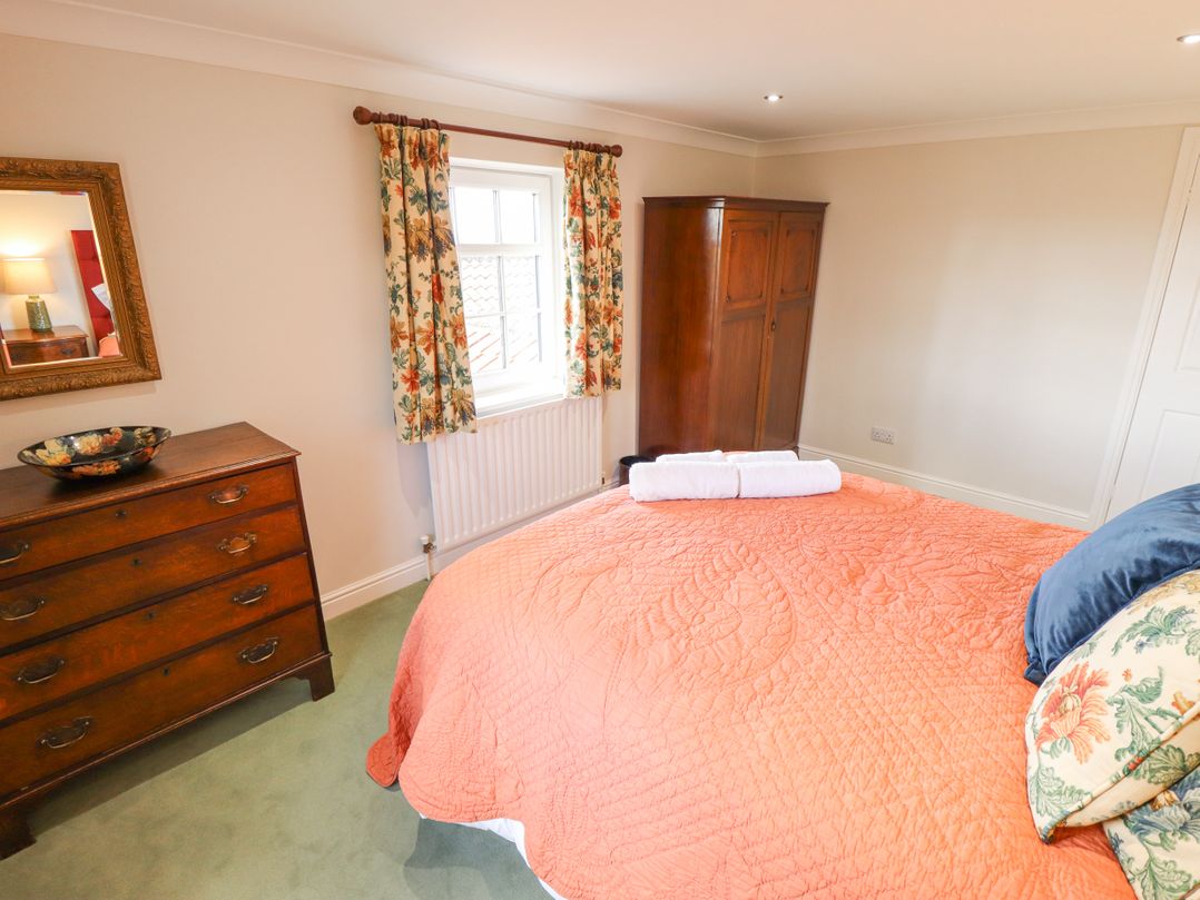 Moon Field Lodge