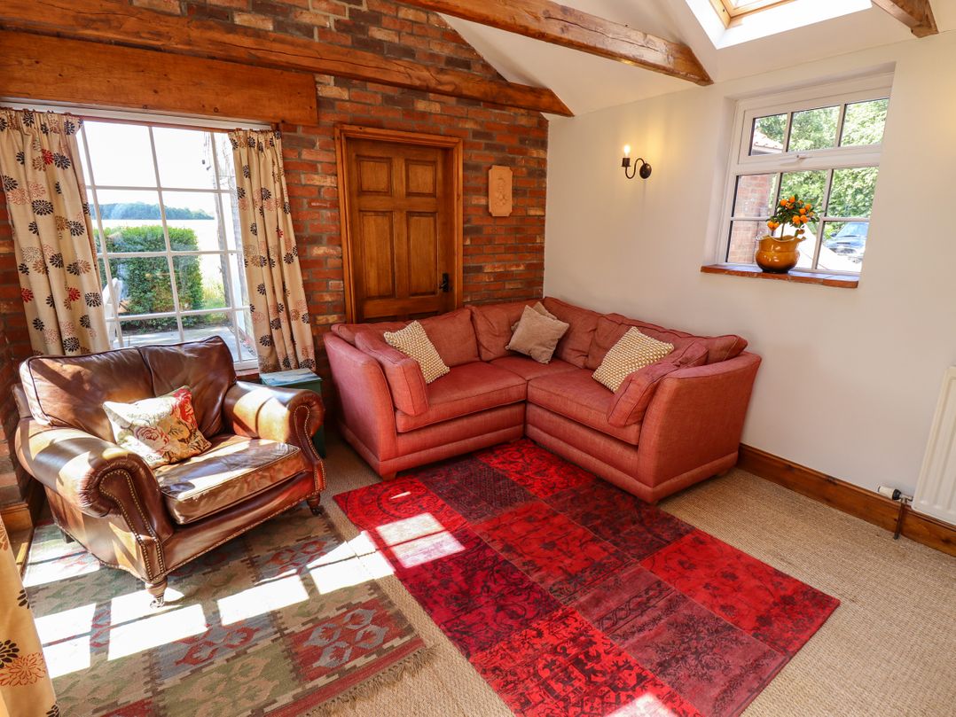 Moon Field Lodge