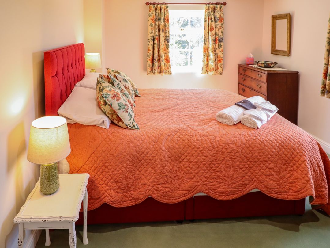 Moon Field Lodge