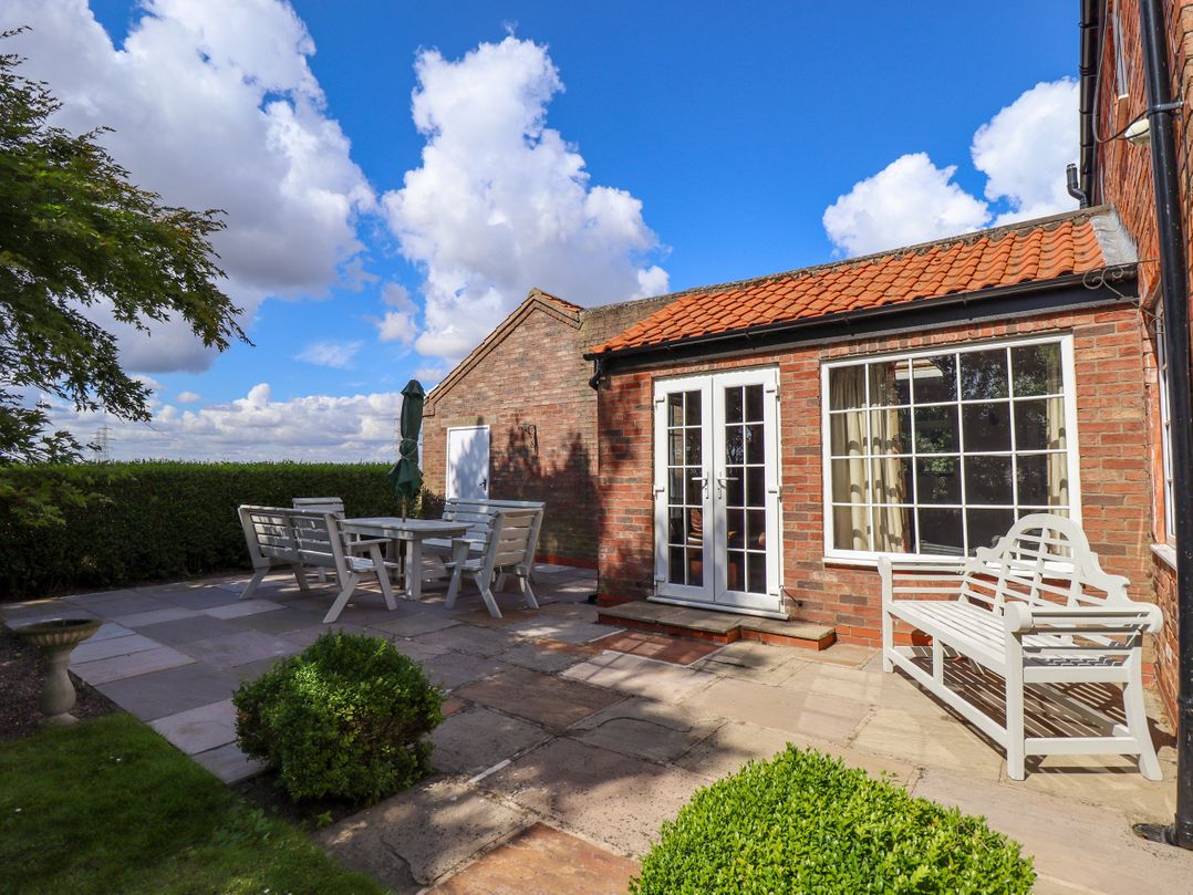 Moon Field Lodge