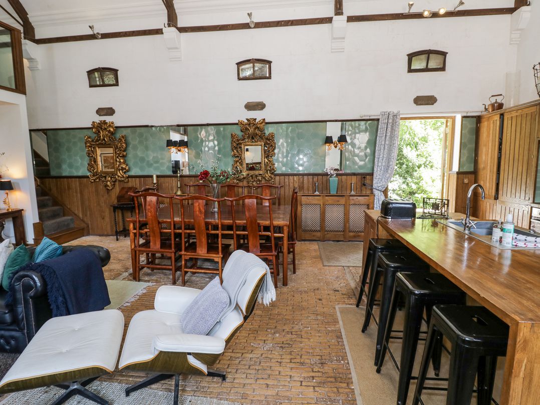 Chetwynd Lodge