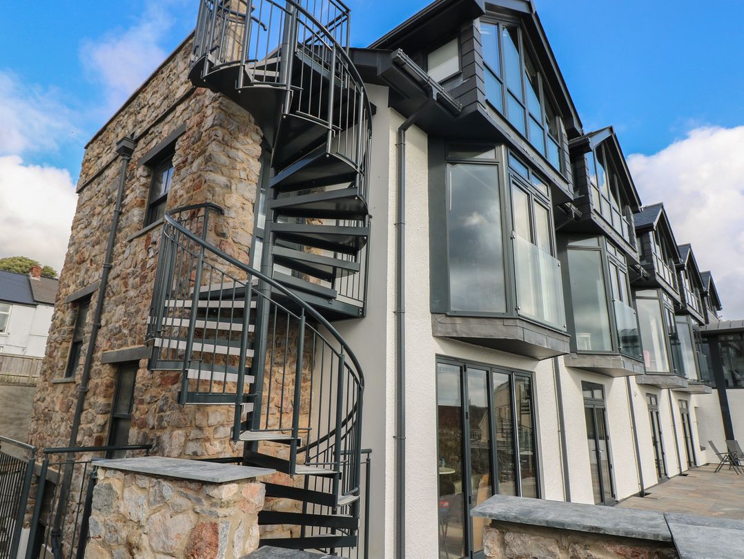 11 Brython Place