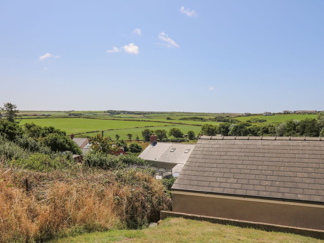 2 Sunny Hill