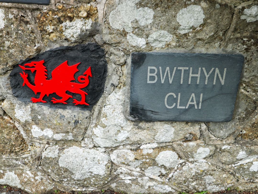 Bwthyn Clai