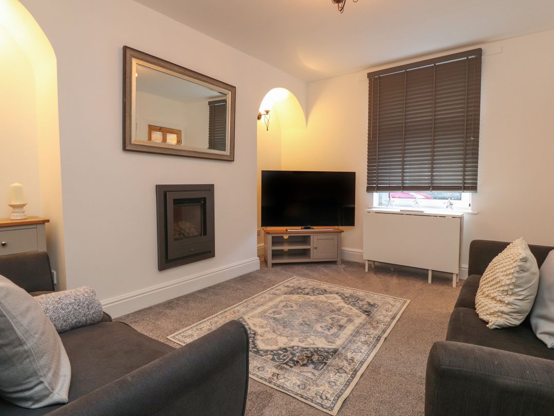 10 Haw Grove