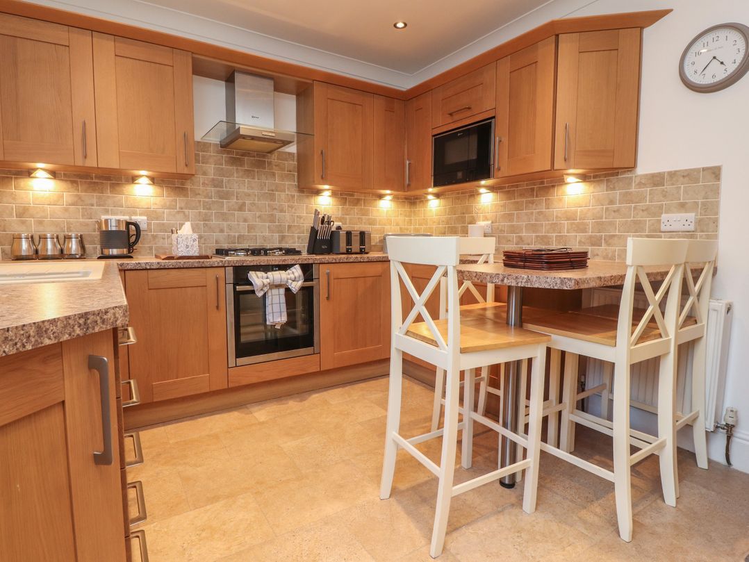 10 Haw Grove