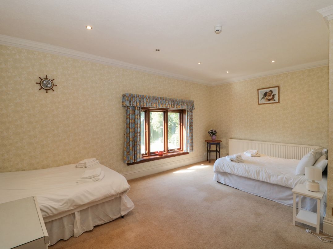 Highcliffe Manor
