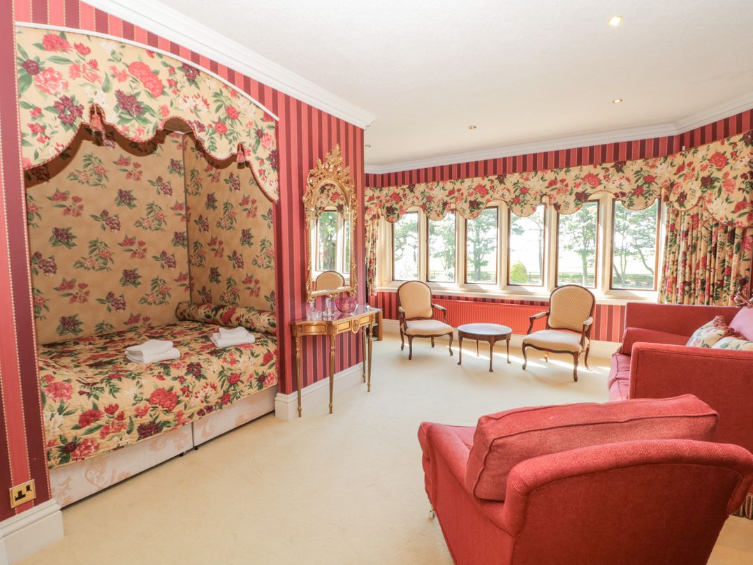 Highcliffe Manor