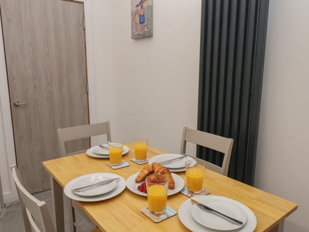 Frankie’s Seaview 2