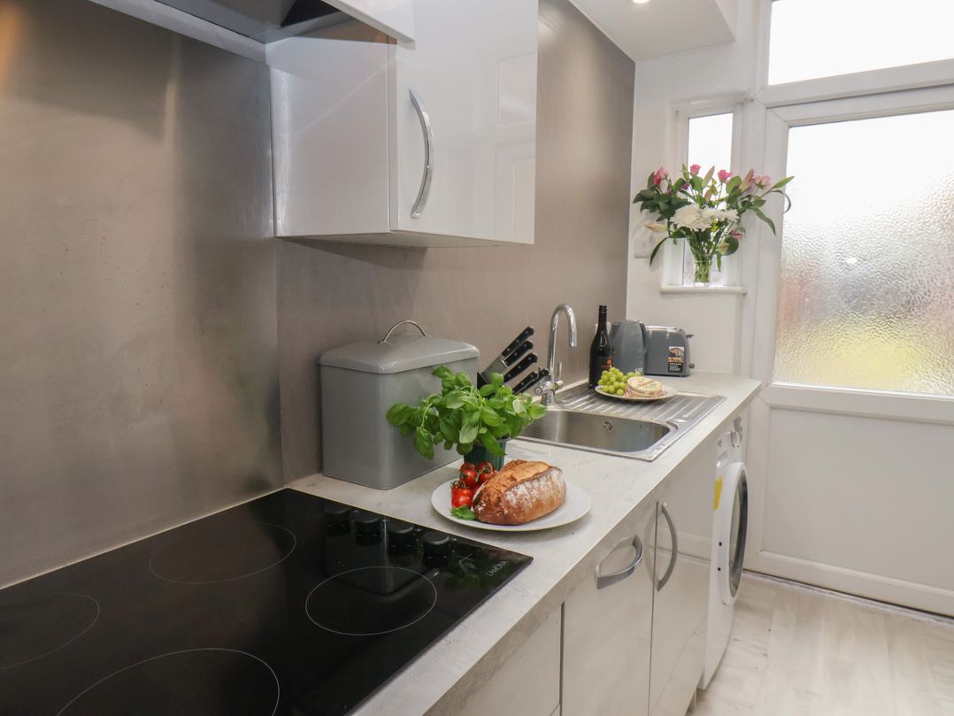 Frankie’s Seaview 2