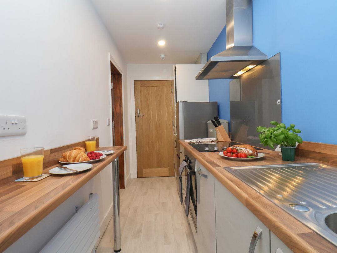 Frankie’s Seaview 4