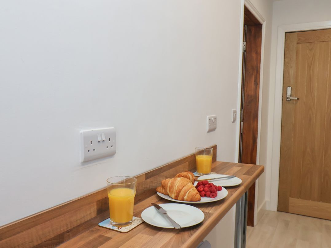 Frankie’s Seaview 4