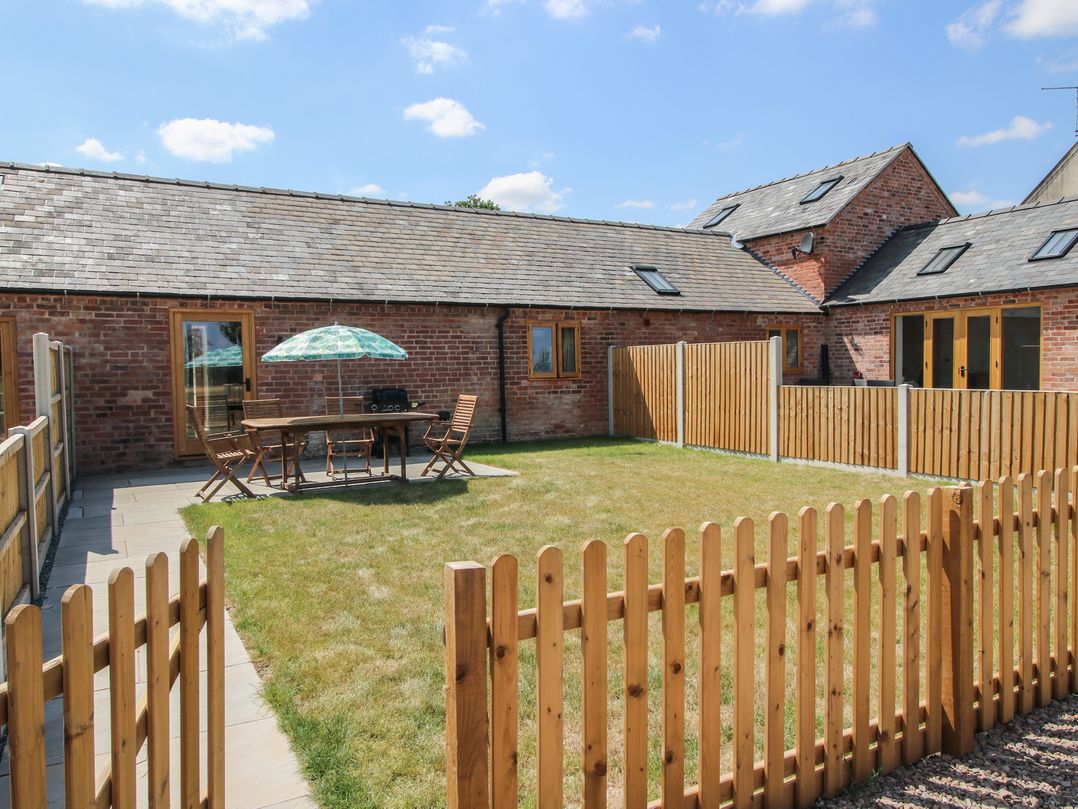 Oak Barn