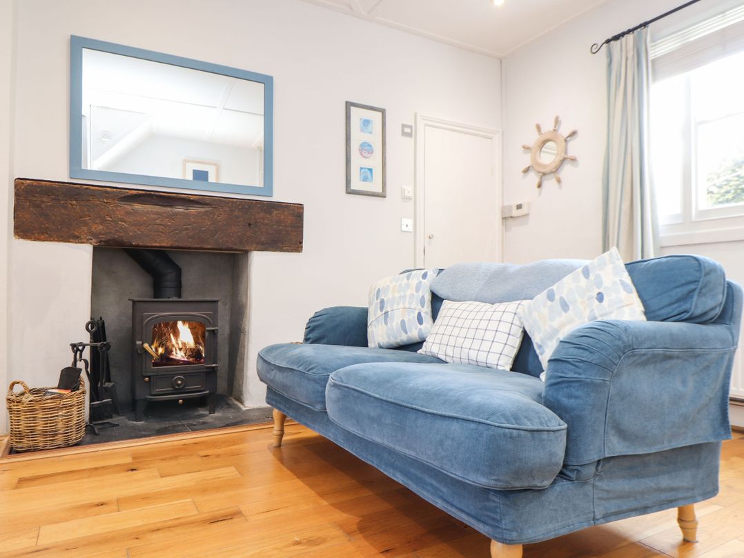 2 Chapel Place