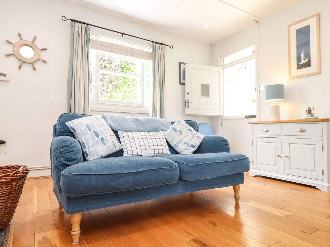 2 Chapel Place