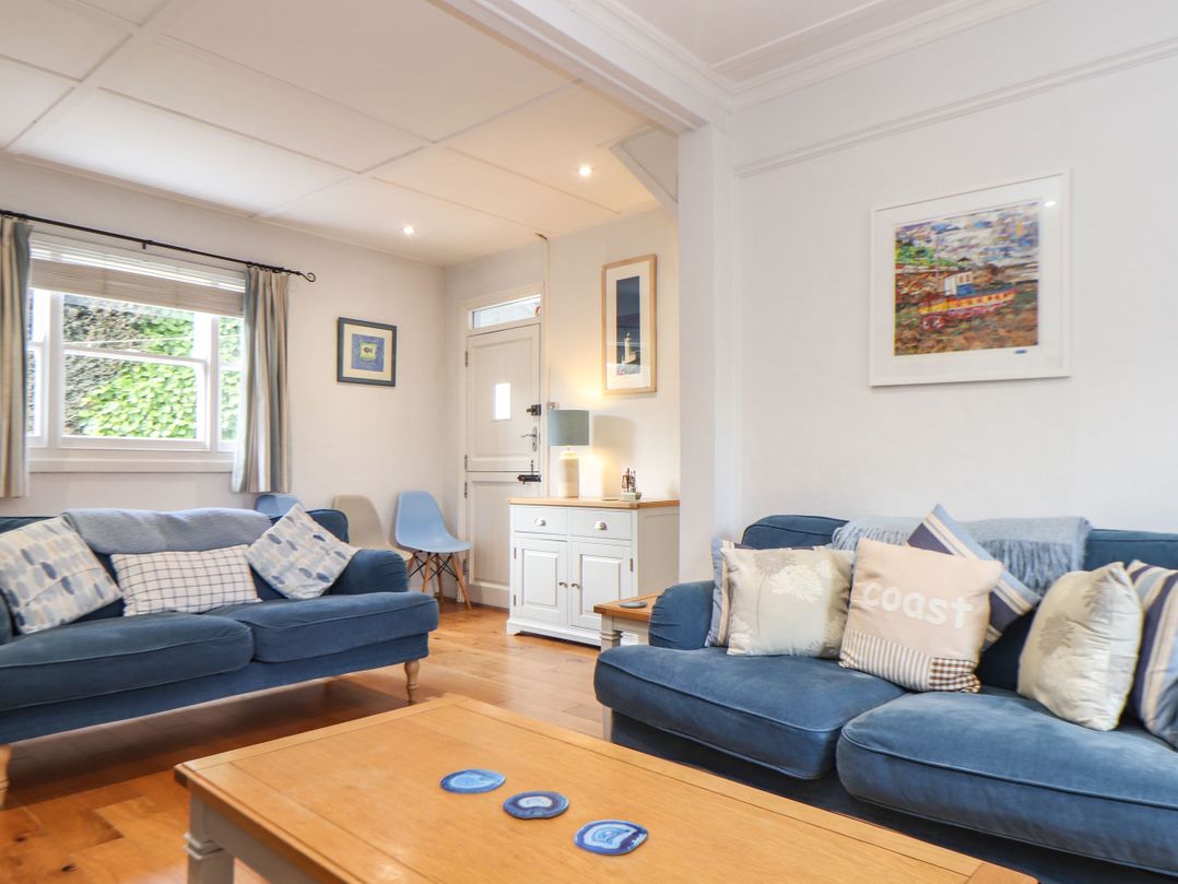 2 Chapel Place