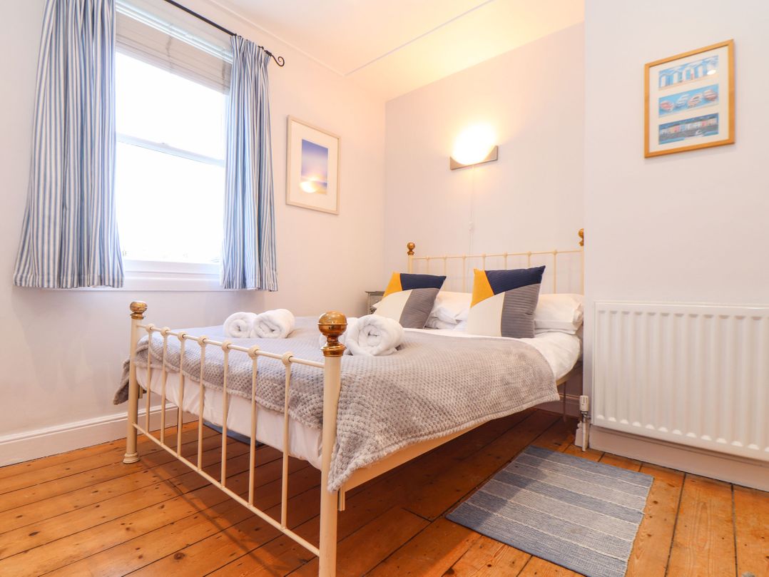 2 Chapel Place