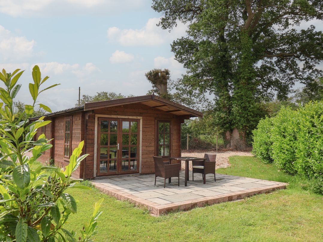 Oak Tree Lodge