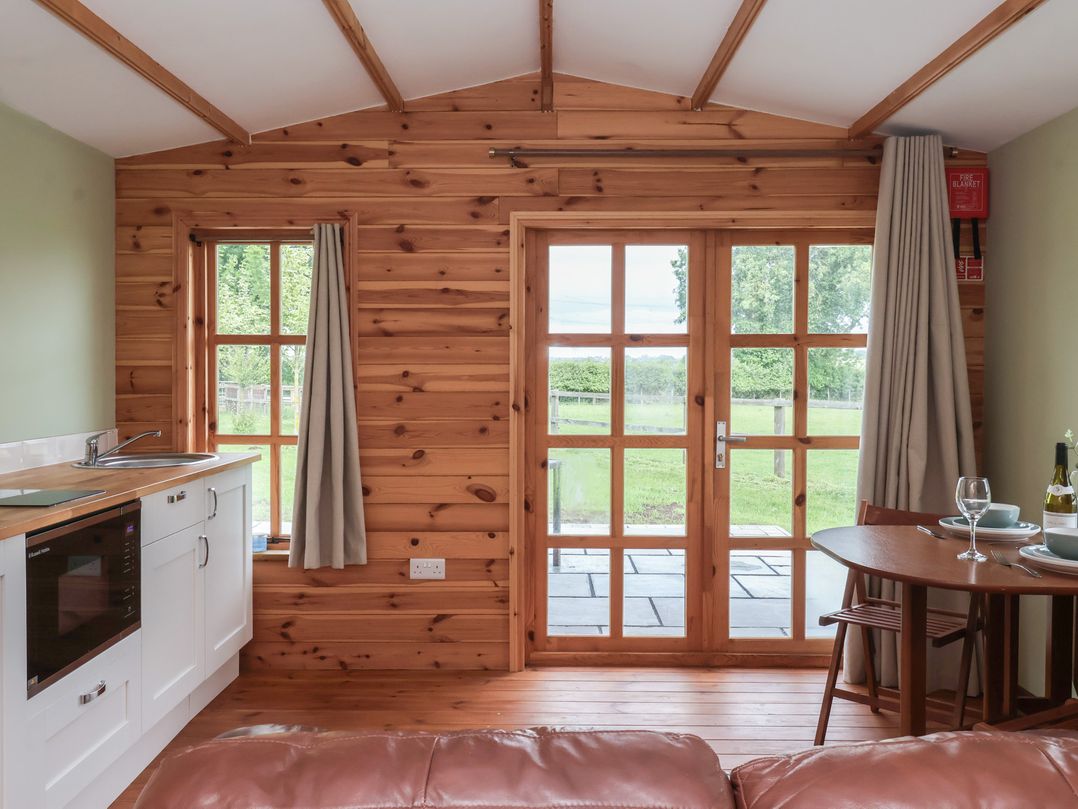 Oak Tree Lodge
